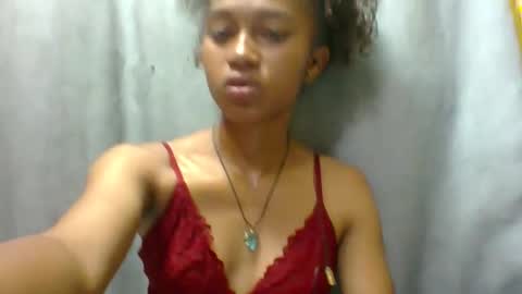 Snapshot of elaliealdy chatting on October 7, 4:11 pm elaliealdy online show from October 7, 4:11 pm