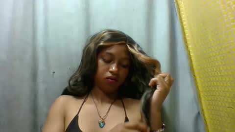Snapshot of elaliealdy chatting on September 20, 10:02 am elaliealdy online show from September 20, 10:02 am