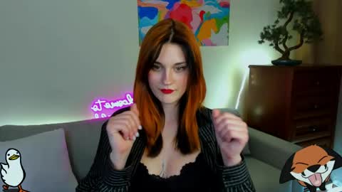 Elani online show from April 18, 7:18 pm