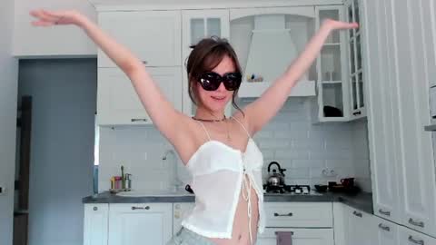 ELA 3 online show from July 28, 11:17 am