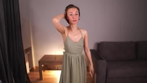 Snapshot of elannand chatting on September 9, 6:02 am ELA 3 online show from September 9, 6:02 am