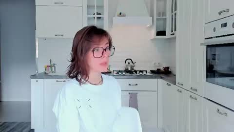 ELA 3 online show from July 30, 6:25 am