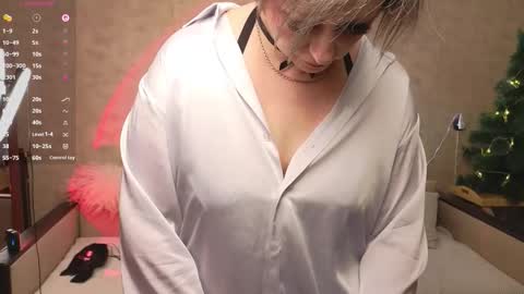 elarasable online show from December 19, 12:19 pm