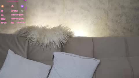 elarasable online show from November 29, 6:56 pm