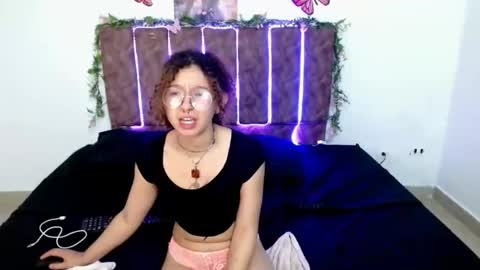 elarose723 online show from October 16, 4:53 pm