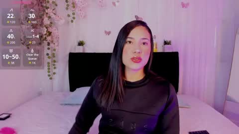 ELA SUMMER online show from April 28, 12:31 pm