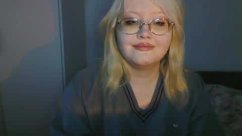elayne_sweet online show from June 5, 6:39 am
