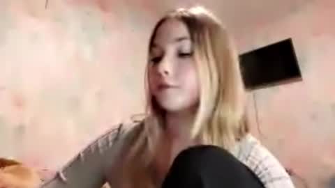 MIa online show from April 23, 12:29 pm