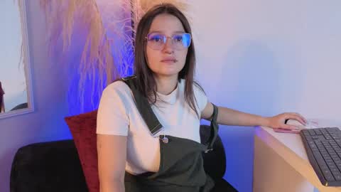 Elecktra online show from June 6, 7:42 pm