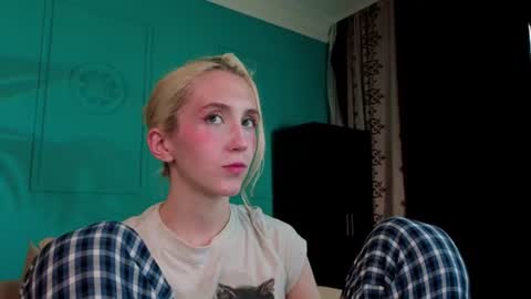 Elen  online show from July 5, 4:51 am