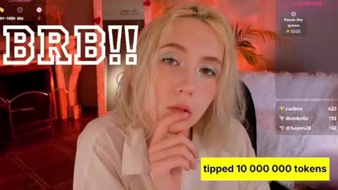 Elen  online show from June 13, 4:04 pm