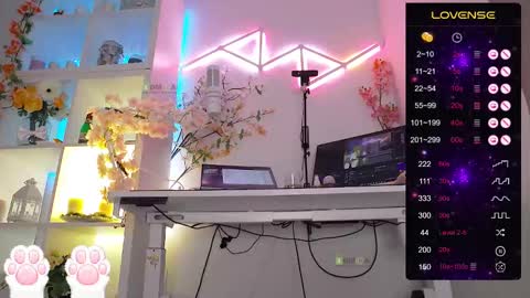 Snapshot of elena_marilyn chatting on February 11, 9:14 pm Elena online show from February 11, 9:14 pm