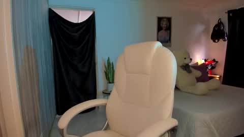 Elena online show from November 28, 6:33 pm