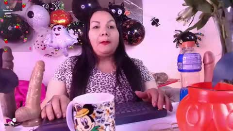 elenna_boobs_ online show from October 26, 8:43 am