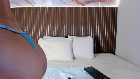 Snapshot of elevensky_ chatting on September 12, 9:11 pm Elevensky online show from September 12, 9:11 pm