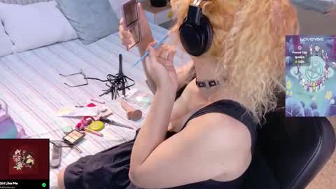Snapshot of eli666uwu chatting on September 12, 2:02 pm eli666uwu online show from September 12, 2:02 pm