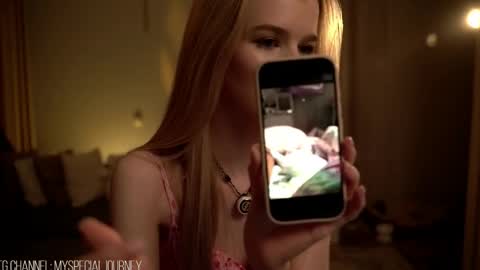 Eli online show from April 25, 9:34 pm