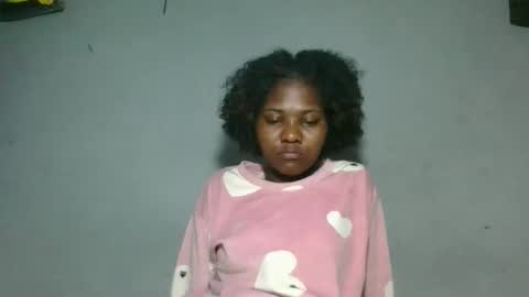 Snapshot of elia011 chatting on October 27, 6:03 pm elia011 online show from October 27, 6:03 pm