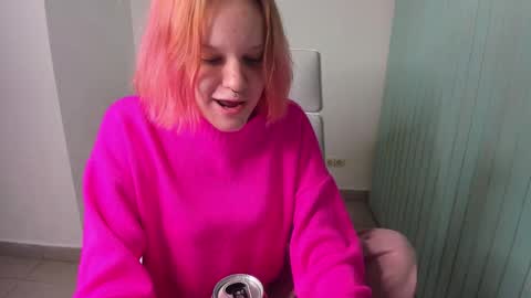 Snapshot of elieiza_xo chatting on October 1, 9:14 am elieiza_xo online show from October 1, 9:14 am