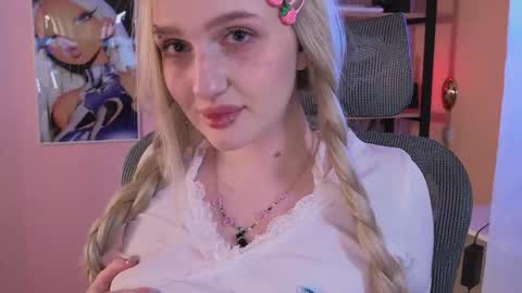 Ellie online show from April 25, 5:21 am