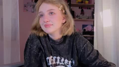 Ellie online show from February 15, 6:49 am