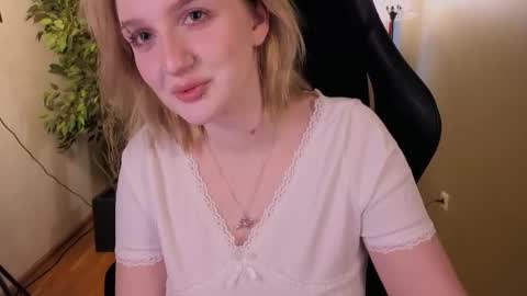 Ellie online show from March 8, 5:11 am