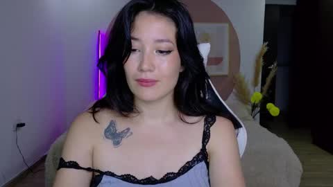 eliiih_ online show from April 23, 3:03 am