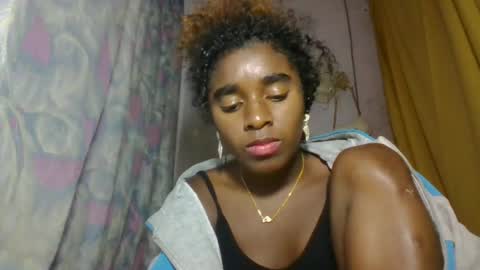 elina981 online show from April 24, 12:41 pm