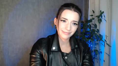 Snapshot of elinapretty chatting on October 19, 11:51 pm Elina online show from October 19, 11:51 pm