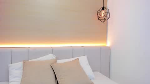 Elisa online show from January 17, 7:54 pm