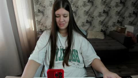 Aletta Oushen online show from April 8, 11:12 am