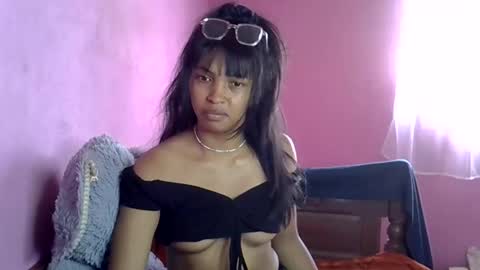 elisah01 online show from June 5, 6:52 am