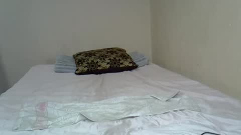 elisah01 online show from April 24, 3:48 pm