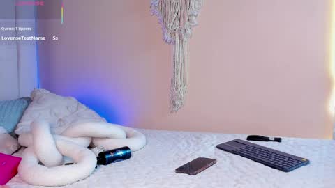 Elise diamond online show from April 23, 1:02 pm