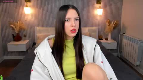 Elise online show from April 14, 1:05 am