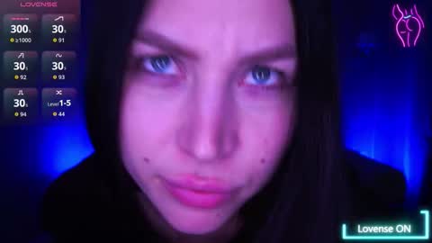 elisevelour online show from December 2, 2:41 pm