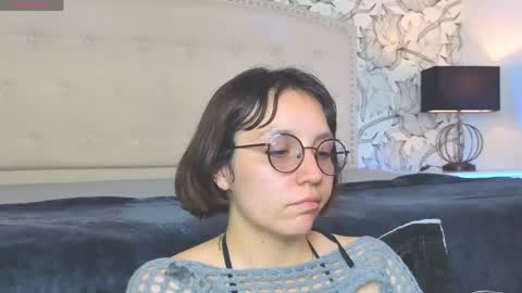 Eliza online show from April 22, 8:06 pm