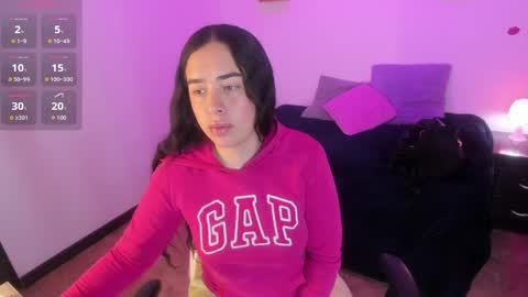 Elizabeth  online show from April 22, 11:40 am