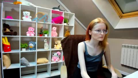 Snapshot of elizabeth_harpper chatting on January 2, 1:06 am Elizabeth online show from January 2, 1:06 am