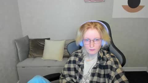 Snapshot of elizabeth_harpper chatting on September 23, 1:48 am Elizabeth online show from September 23, 1:48 am