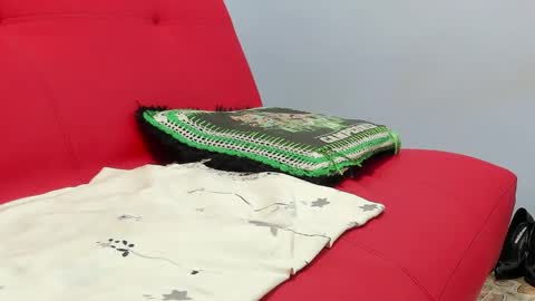 Elizabeth Mathure online show from November 15, 8:48 am