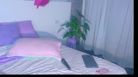 Lizzy online show from April 21, 1:42 am