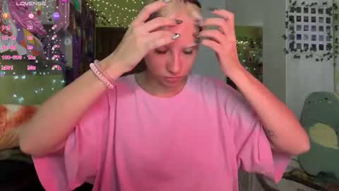elizabethh_brown online show from August 6, 3:41 pm