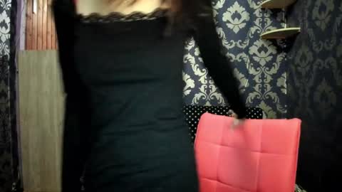 elizabethrice online show from December 7, 8:38 pm