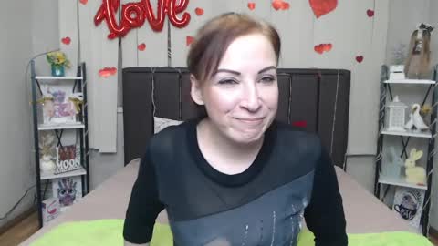 ElizabethSho online show from April 7, 5:15 pm