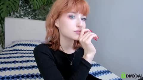 Snapshot of elizanik chatting on October 9, 9:52 pm Eliza online show from October 9, 9:52 pm