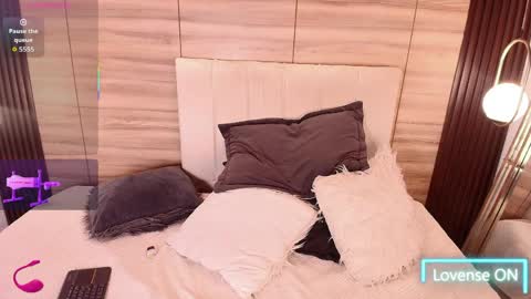 elizbeth_777 online show from June 4, 3:01 am