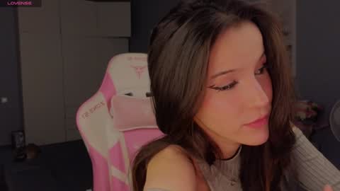 Snapshot of ella_hayes chatting on January 12, 12:39 am Ella NEXT STREAM 1TH DECEMBER 1200 - 0800 AM AT MOSCOW TIME online show from January 12, 12:39 am