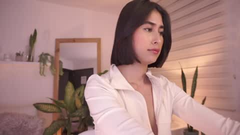 ELLA OWEN online show from April 21, 1:42 am