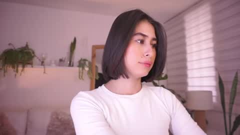 ELLA OWEN online show from April 22, 10:29 pm